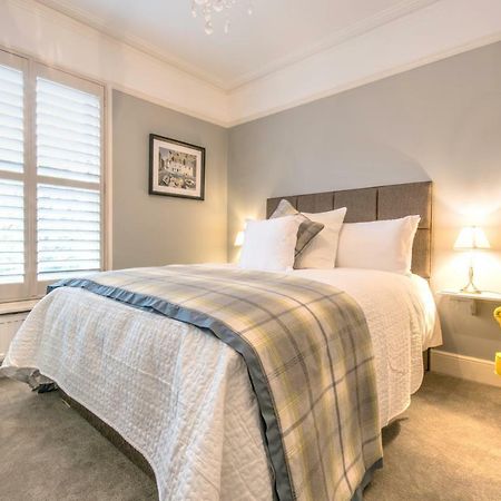 April House Weybridge - Boutique Guesthouse Экстерьер фото