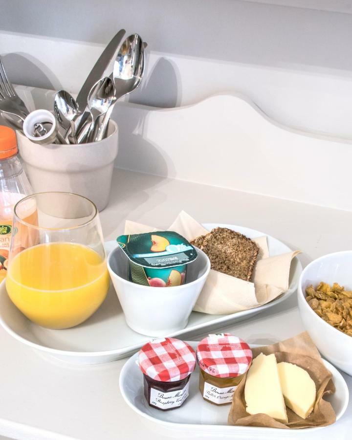 April House Weybridge - Boutique Guesthouse Экстерьер фото